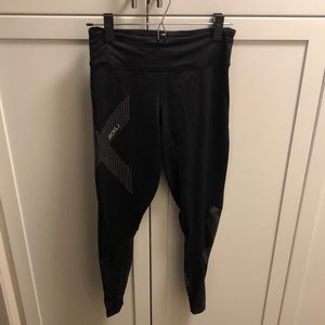 2XU compression leggings